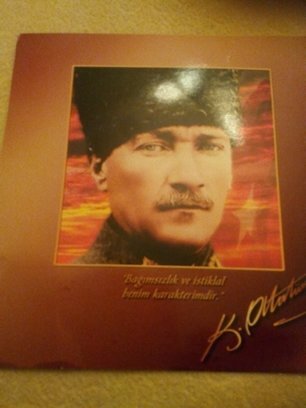 Emekli.Atatürkçü. Vatansever.