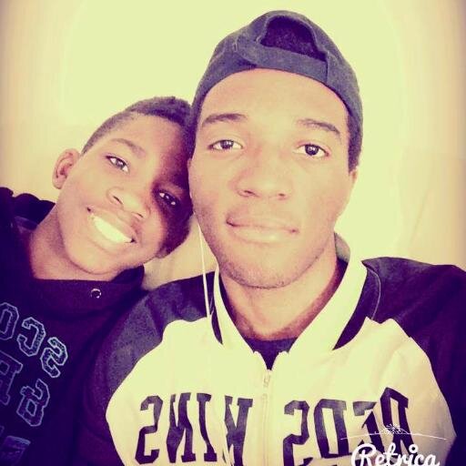 ChrisPaname's profile picture. Jumeaux. Le savoir est une arme, je suis calibré, je lis pas de bouquin