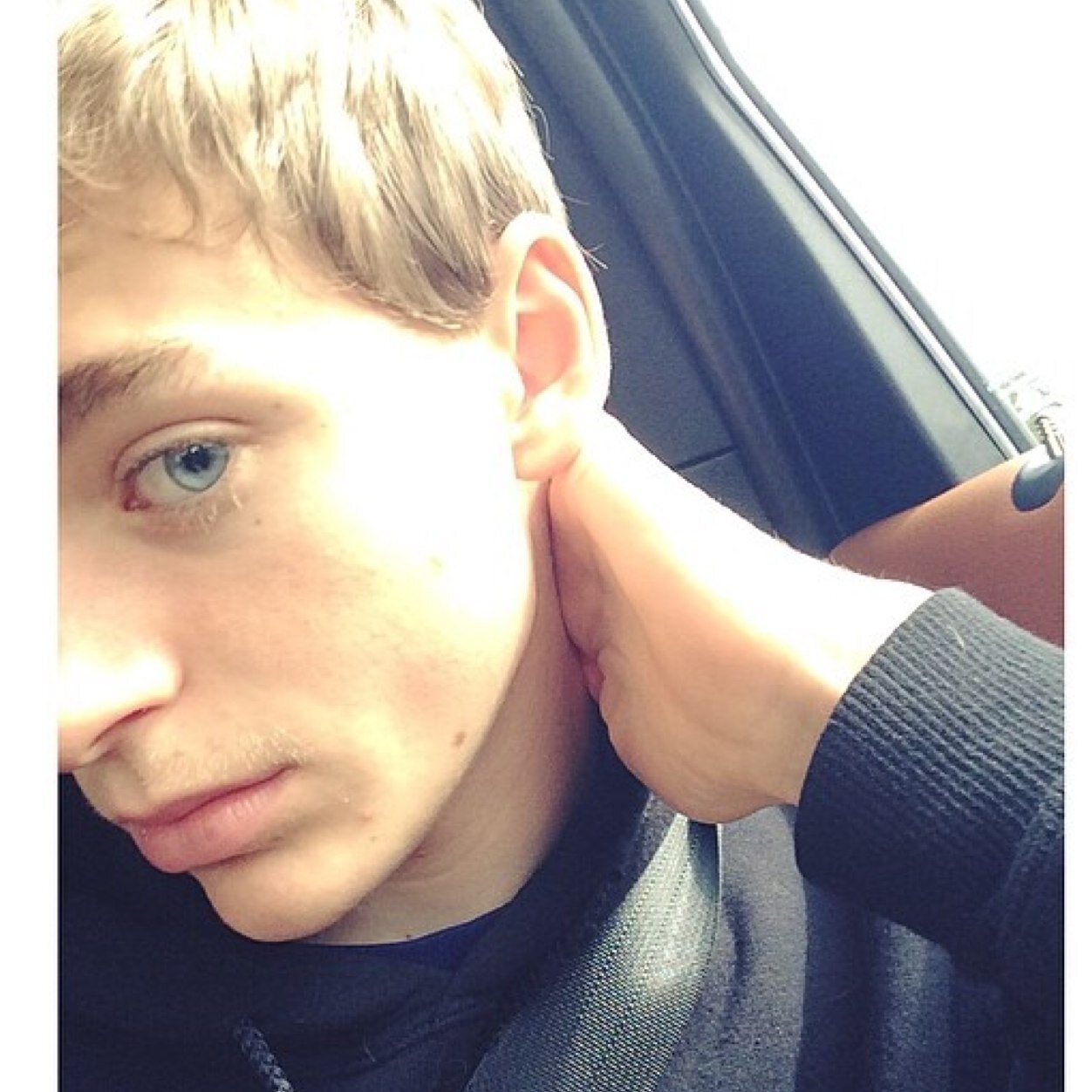 Hey im gay and its ok! Single as a pringle
