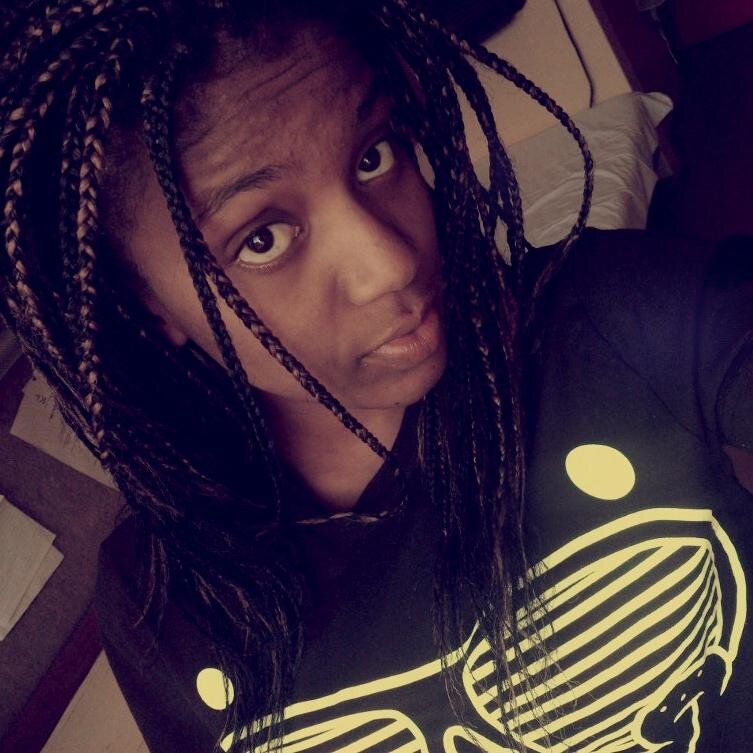 a bonkers lil monster who loves chocolate | daddy's gal | persona explorer | in too deep with GOD :)