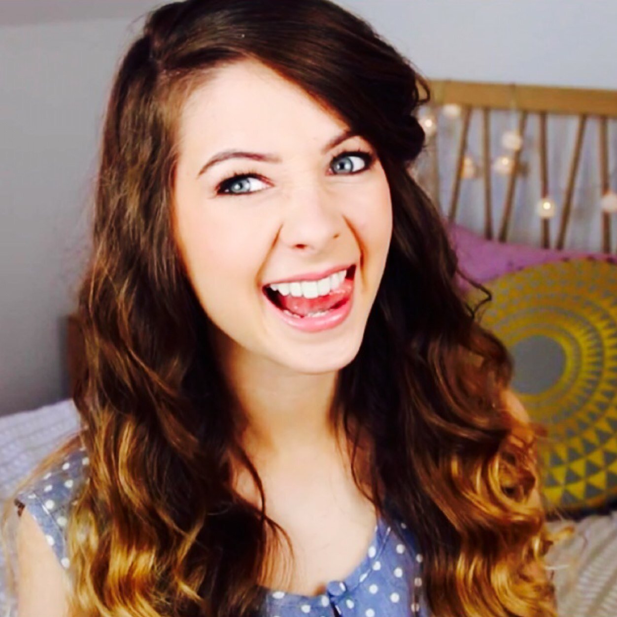 i might or might not be obsessed with this youtuber called zoe/zoella/zozeebo (@zozeebo)