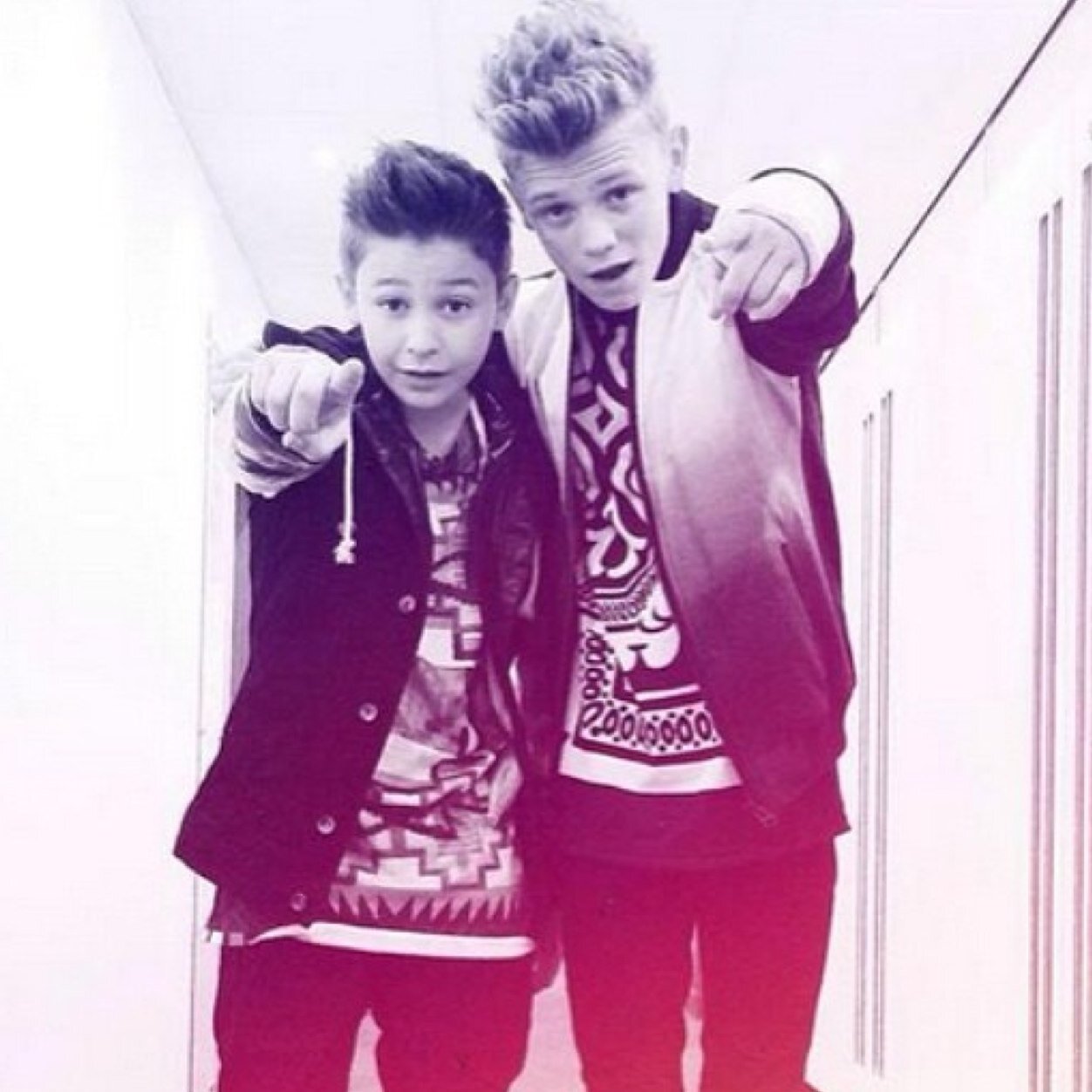 Love bars and melody so much there my life ❤❤ they follow me