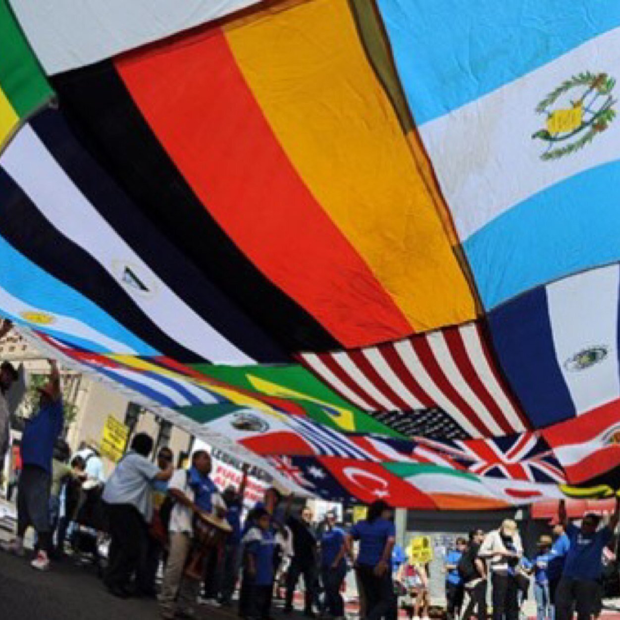 PImmigrants's profile picture. Campaign involved in bettering the immigrant experience.