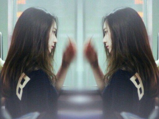 I love the sound of viollin and making someone smile. hello everyone! im parody acc of 정수정 from fx. please keep support #redlight!