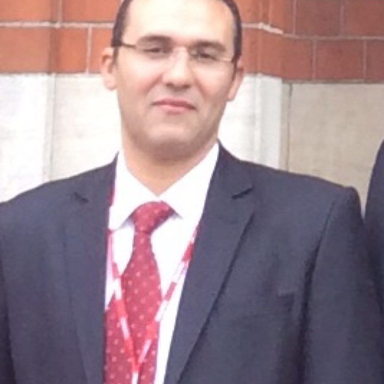 English Language Teacher. Exploring new dimensions in teaching English as a foreign language using ICT EQUIPMENT.