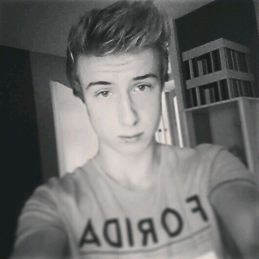 Denniss2308's profile picture. 