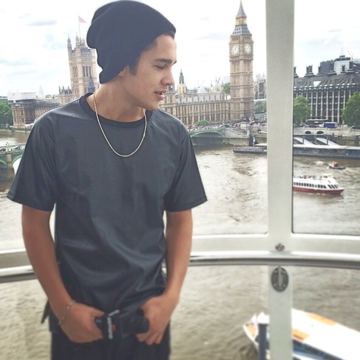 austinsfattt's profile picture. Well congrats on your free follow❘Dont follow back, follow me back on @Morelikemangos ↓also please follow me on Instagram↓ http://t.co/z21aOMZlxx