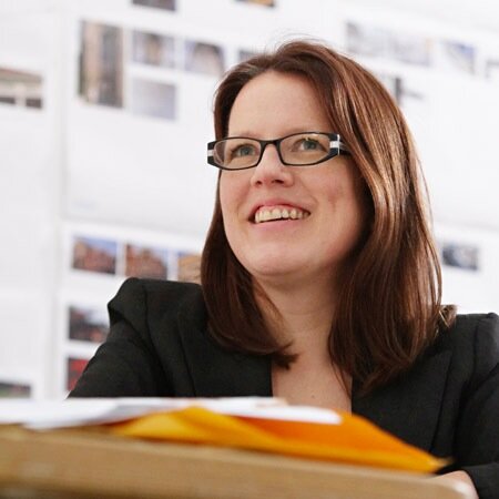 Design Researcher & Service Designer • Connecting the dots at the intersection of innovation, design and health. Innovation Designer @themomentishere