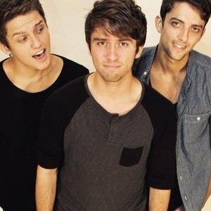 Hello everybody! we're going to let you know news about these 3 amazing guys we love named 3 union