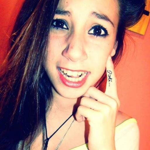 AnthitoBv's profile picture. ♪♫
Todo el dia escucho musicca,estoy con mi amiga #vero.. Y tengo Face siganme me llamo Anthoo Bv :v Espero tener muchos seguidores jjajaj ♪♫