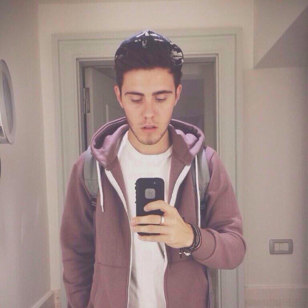 HI I JUST GAVE YOU A FREE FOLLOW NOW PLEASE FOLLOW @literallyalfie AND I MIGHT FOLLOW BACK THANK YOU!!! :)