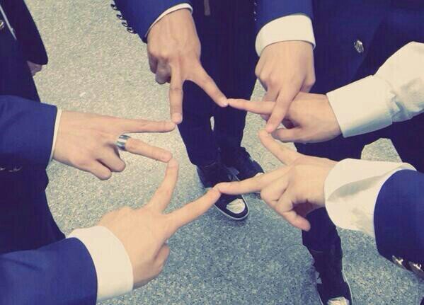 2010年からCNBLUEが大好き❤ ELF、별빛でもあります⭐️最近は酒活多めw