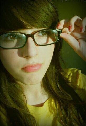 soy un monstruo metido en tu cabeza, vengo a provocarte pesadillas :3