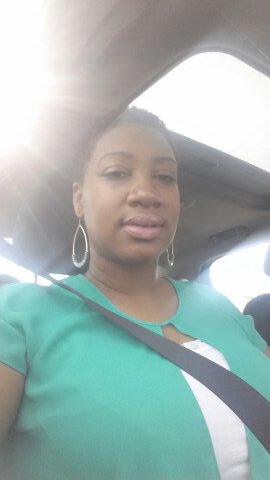 Marketing Director #doloapparel 
#naturalhairjunkie