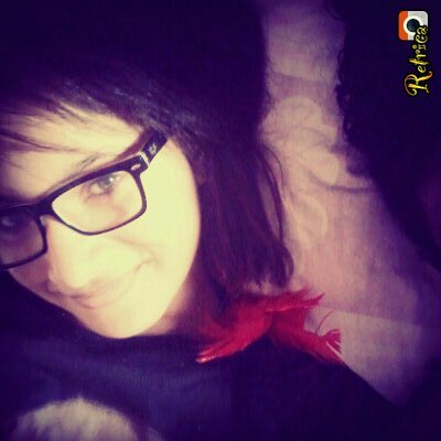 InperfeitaRafa's profile picture. Só há uma coisa a dizer aqui
O amor nunca vem tarde demais.O amor que uma vez esteve pendurado na parede
Mas agora não significa nada...