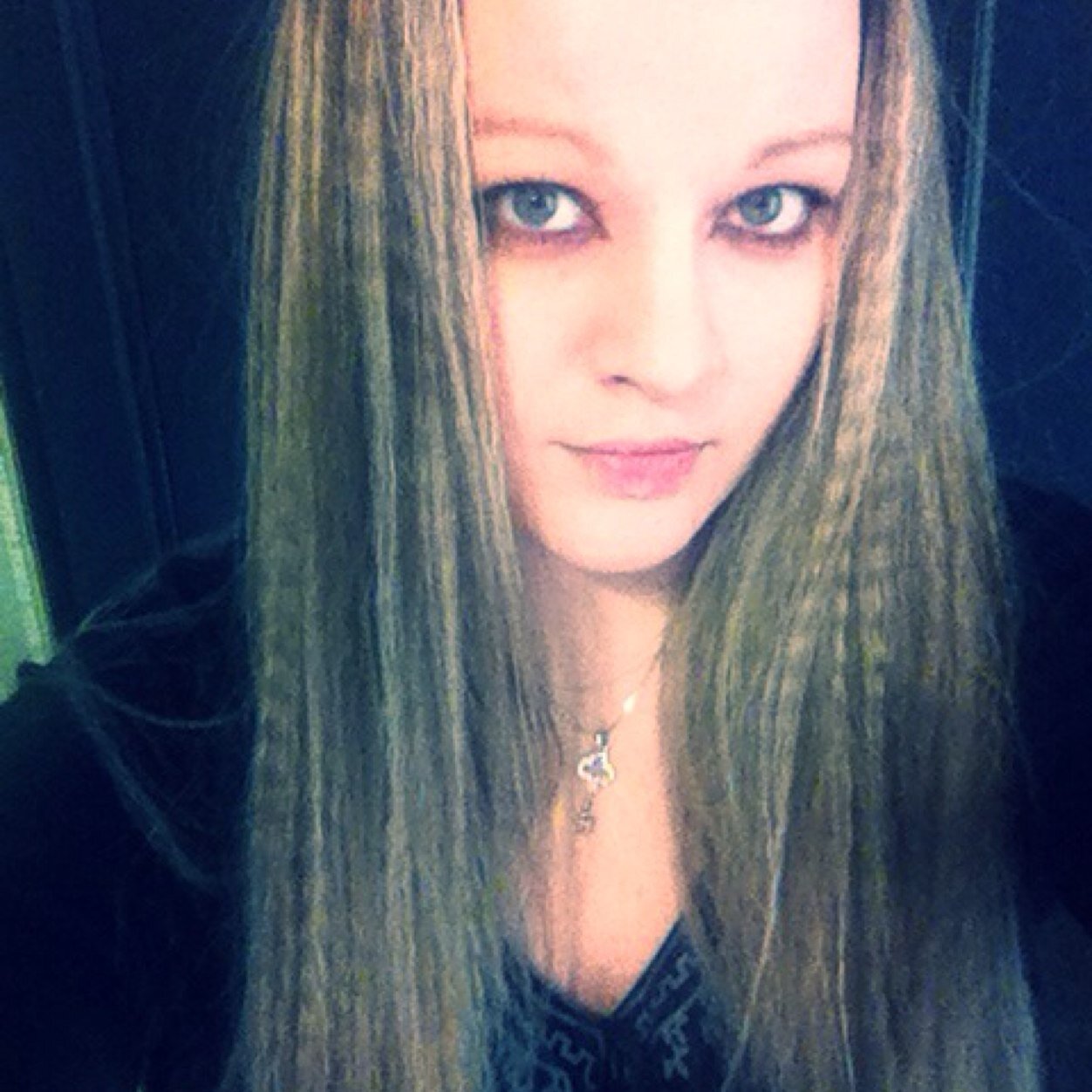 pataki19's profile picture. 