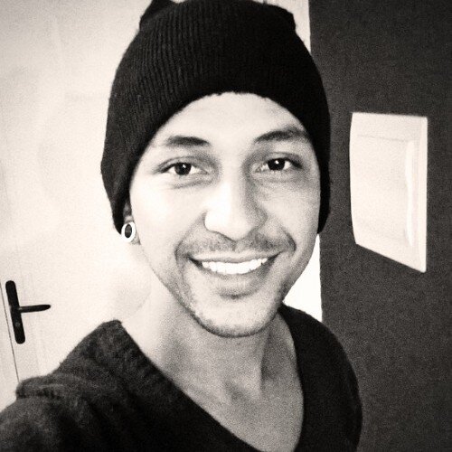 LostMarques's profile picture. Se tudo na vida e dinheiro , o que significa sinceridade honestidade e dignidade para vc seja quem vc é , e sempre siga de cabeça em pé !