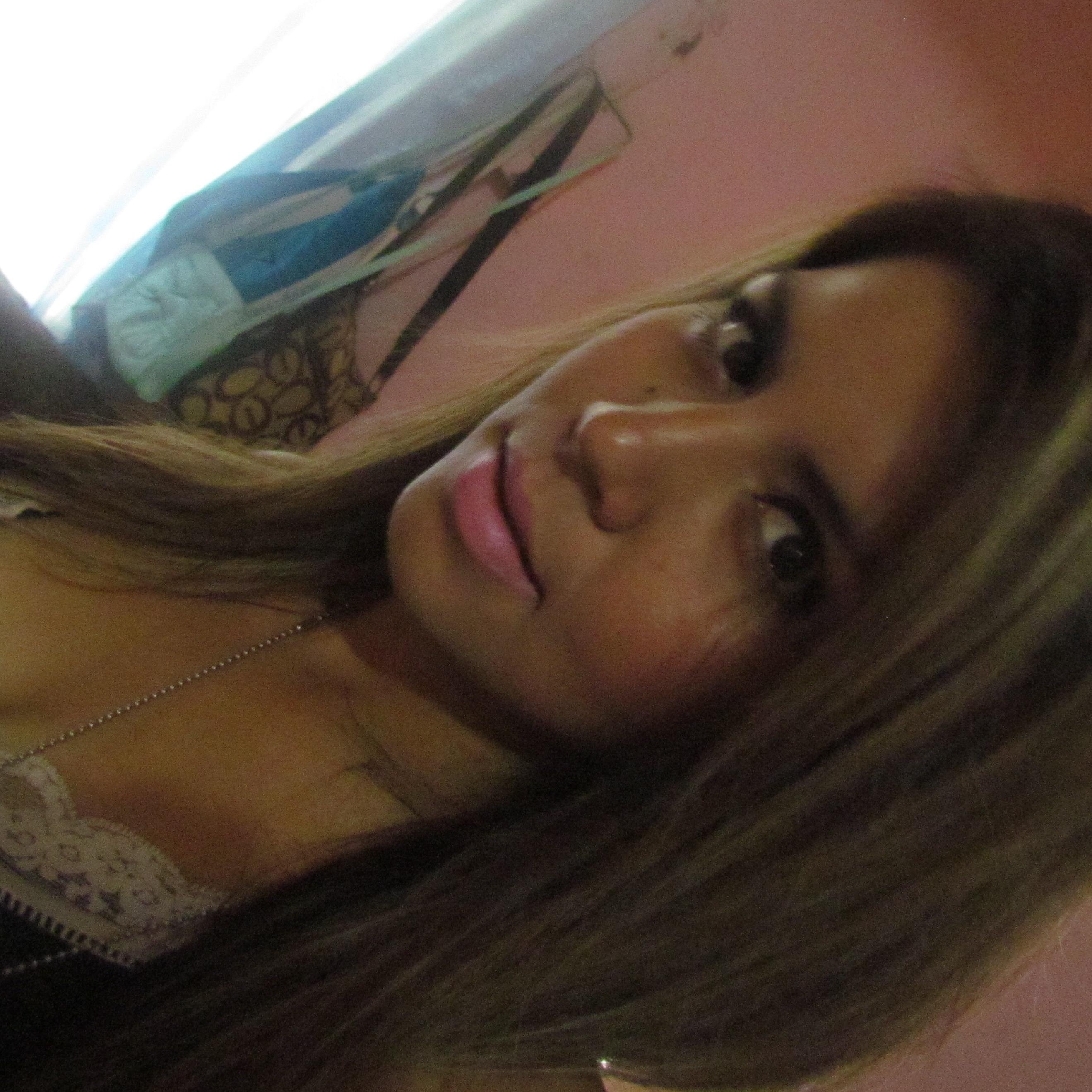 BeatrizCruzz7's profile picture. Amante de los animales. Bendecida en mi familia ,amor y estudios.               Dios es el centro de mi vida!                       INSTRAGRAM : BeatrizCruz7