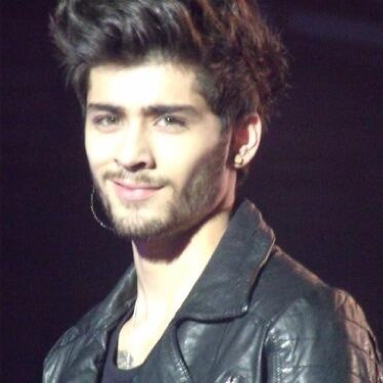 ask for a follow back on @raybanzouis