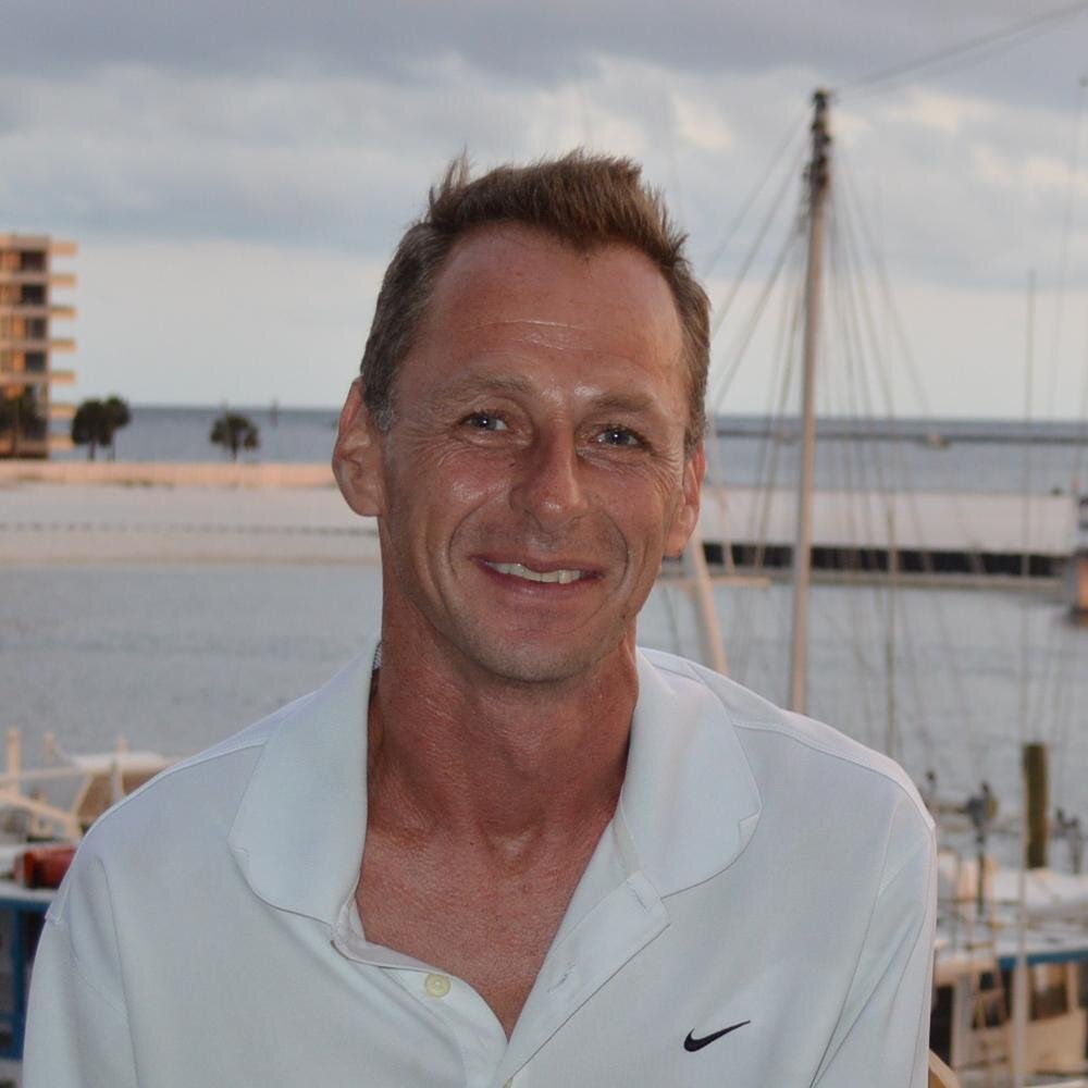 Realtor in Destin, FL. Love to swing a golf club and go fishing.