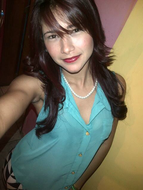 Sonriente,amigable conoceme