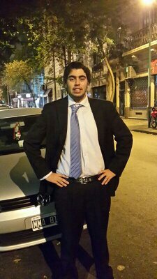 futuro periodista mediático fan de @amtelefe y éste es el show mi personaje favorito es fitobrisa y José María listorti mejores noteras pia y barbi de am