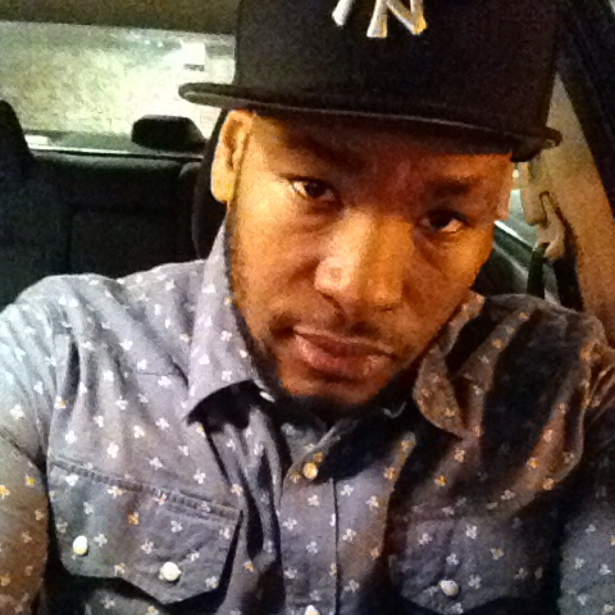 American_Hustle's profile picture. Back from sabbatical... Just in time to scream worldstar before bad decisions and too late to save Harrison from Papa Pope