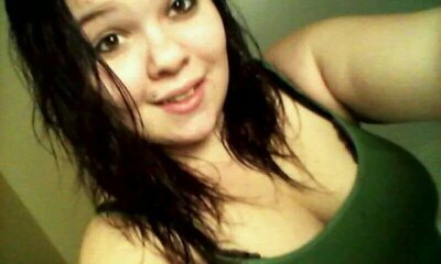 Marie ; 18 ; Graduated ; Mommy ; Taken ;*  ♡