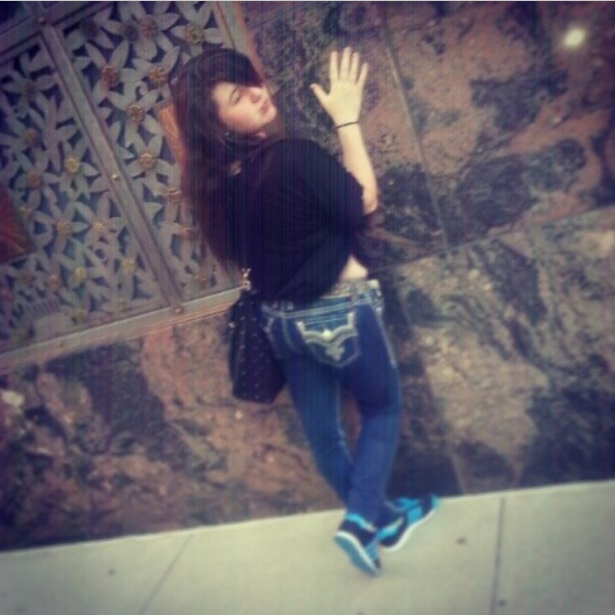 That one white girl that be fooling && turning th'fuck up. Not giving a fuck. Yuppp That's Me!!!! 3 && got's one thing to say Follow my crazy ass! :)