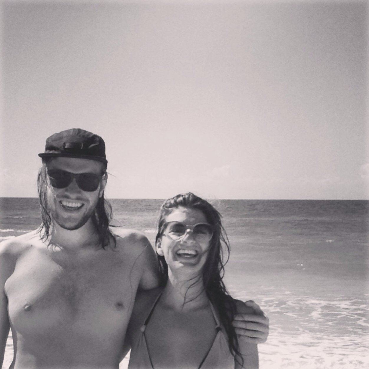 ItsSarahHardy's profile picture. Happy-go-lucky freelance graphic designer, creative thinker, plant lover & social media lurker-er.