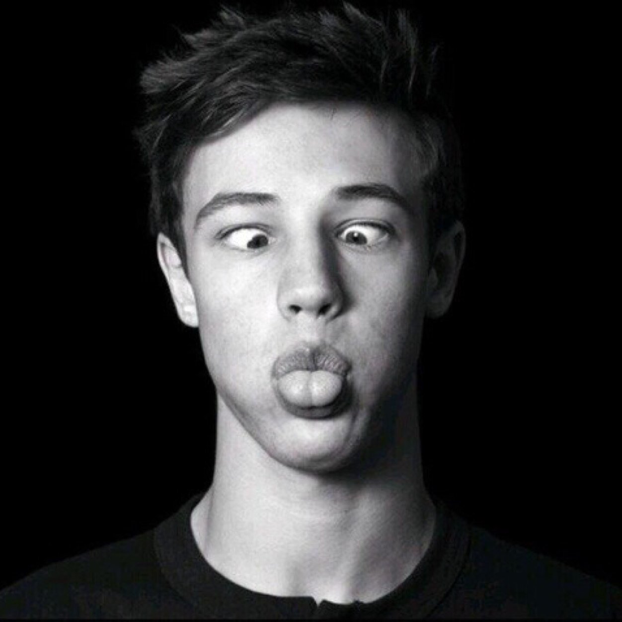 I'm Directioner and i love love love Cameron Dallas❤️//tbci