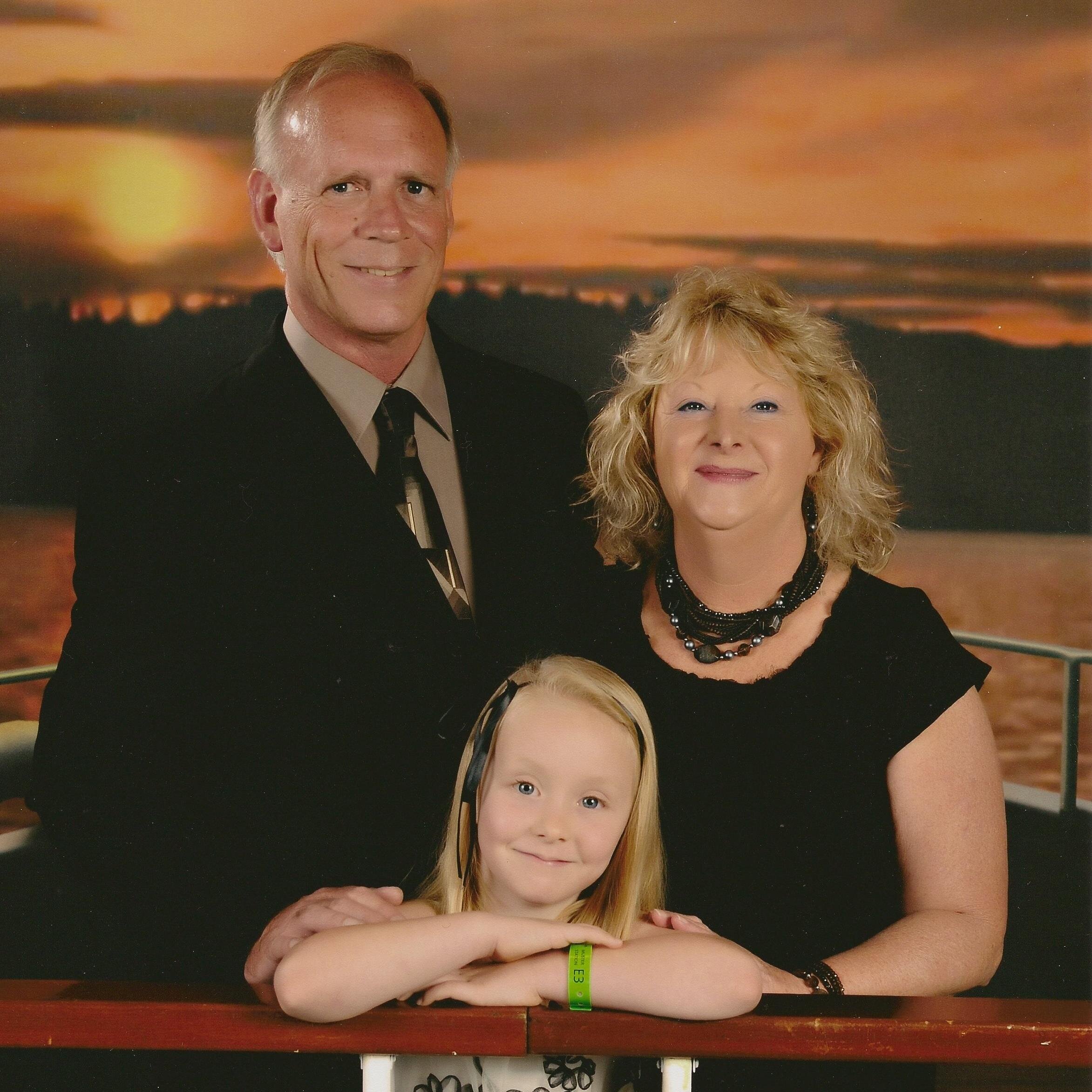 A Marketing expert and a Computer Systems expert. Together we can coach you to MLM success. Our blog http://t.co/8p0CfeYWkq and our tweets @simplifiedmlm