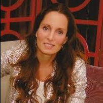 Real Estate Agent at Coldwell Banker. Luxury living and lifestyle expert with 20 years of experience in marketing and sales in the DC metropolitan area.