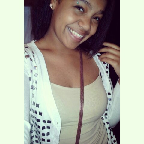 instagram: xoxvan_