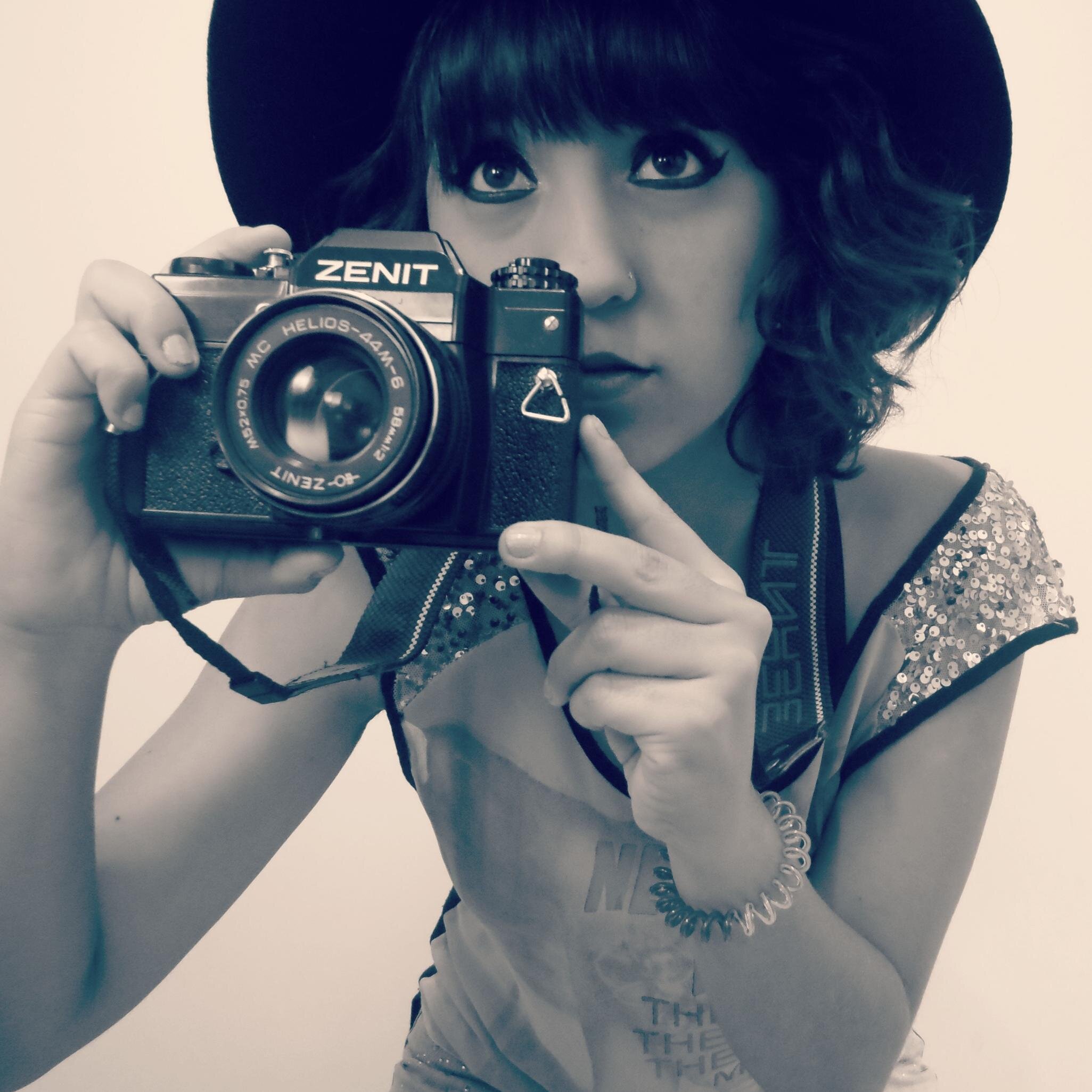 Estudiante de Arte Dramático en la @ubosquehttp://www.facebook.com/kmi.salcedo- Amo tu frialdad ante la vida, amo tu verdad aunque es mentira.