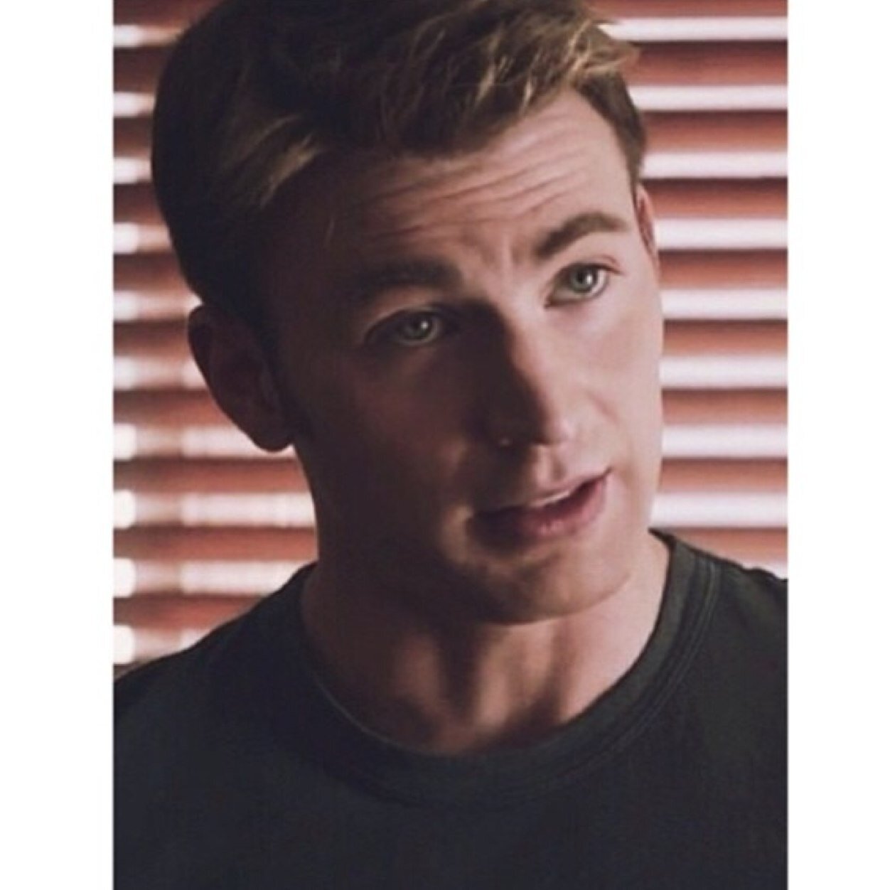 We find ourselves at the end of humanity. The dead roam the streets. There is a limited amount of people you can trust. [ROLEPLAY, NOT CHRIS EVANS] #RevivedRPG