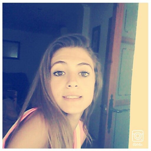 Sacando sonrisas desde el 2001 ♥ || Mys hermanas ∞ || Sevillista & sevillana || DIRECTIONER & ÑENGOSA ∞ || Ask → AndreaSR2001 Instagram → andreeaa_swaag