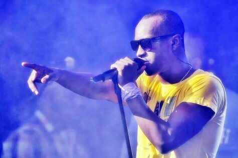 fã do Thiago André Barbosa mais conhecido como: Thiaguinho. Sou THiaguete com muito orgulho! Sou negra, carioca, legal, Ousada&Alegre.