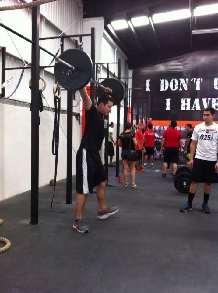 Católico, Guitarrista, Músico, Alemán, Crossfitter