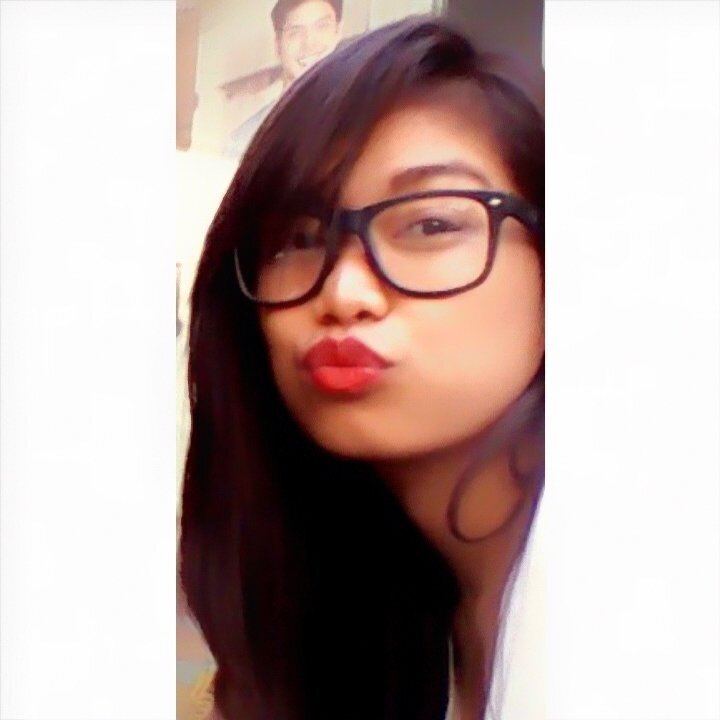 J O C H E L L E . ♥ (PiPAY)
Do what makes you happy. Be with people who make you laugh & find someone who makes you smile . :))