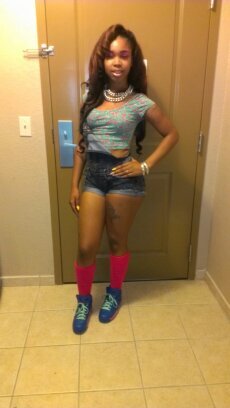 Hated By Plenty Loved By Many Wanted By All & Iye Give A Fuk Bout Nun.. Ha:) Now Follow Meh Cus Iye Follow Bak... Sit Bak & Enjoy My Tweetz