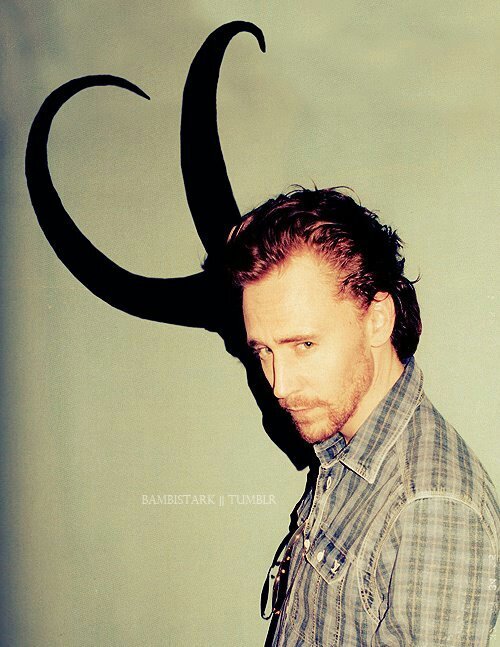 A shy and gorgeous boy...with a mischief personnality. I'm Tom [I'm loki] . Love reading, painting [sex, kiss] [Taken by @GodWithMjolnir/RP/BI]
