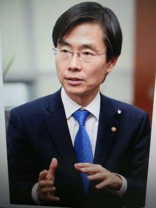 국회의원사무실 보좌진입니다