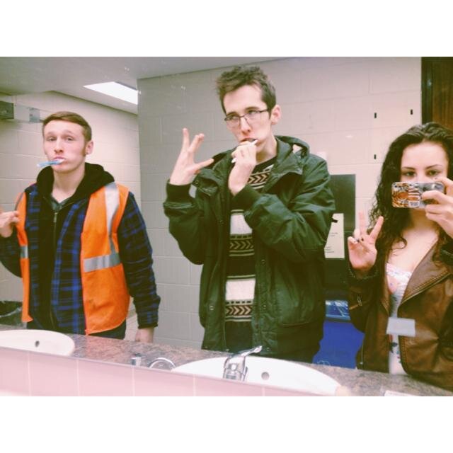Devised theatre student at York University, love good times, vibes, highs, rhymes.
