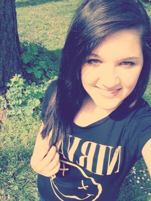 this is the story of how they met her picture was on the back of a pack of cigarettes
