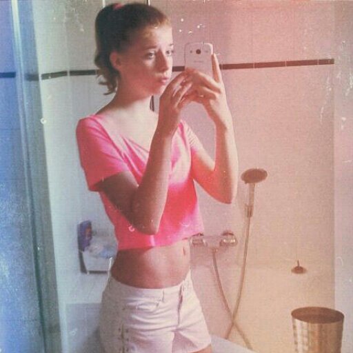 insta; xtroublegirlx