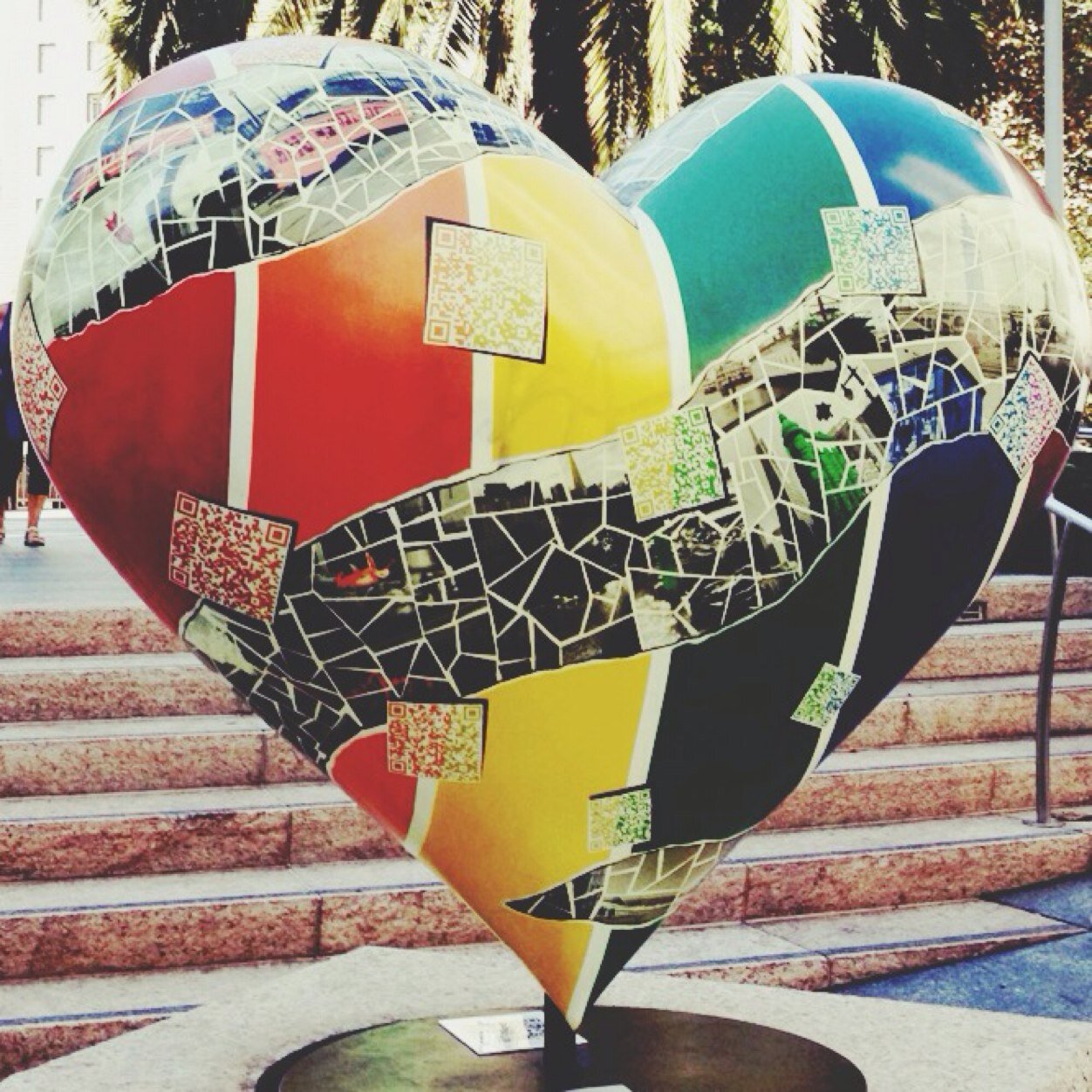 simple_moment's profile picture. 慢性心臓疾患 #QT延長症候群 #洞性徐脈 #三尖弁閉鎖不全 #弁膜症 まとめて言えば #不整脈 で外来通院してる患者さん。 #気象病 #高層階病 も。誰だっていつかは必ず死ぬわけで、その時がくるまでどう生きるか、それが大事。