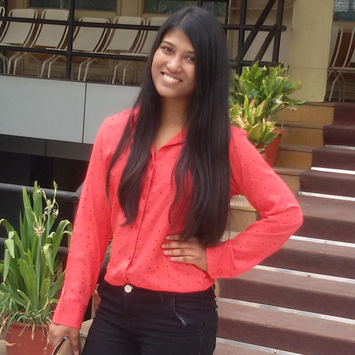 Big time Foodie, hate travelling By *BUS* and a contest freak. Student