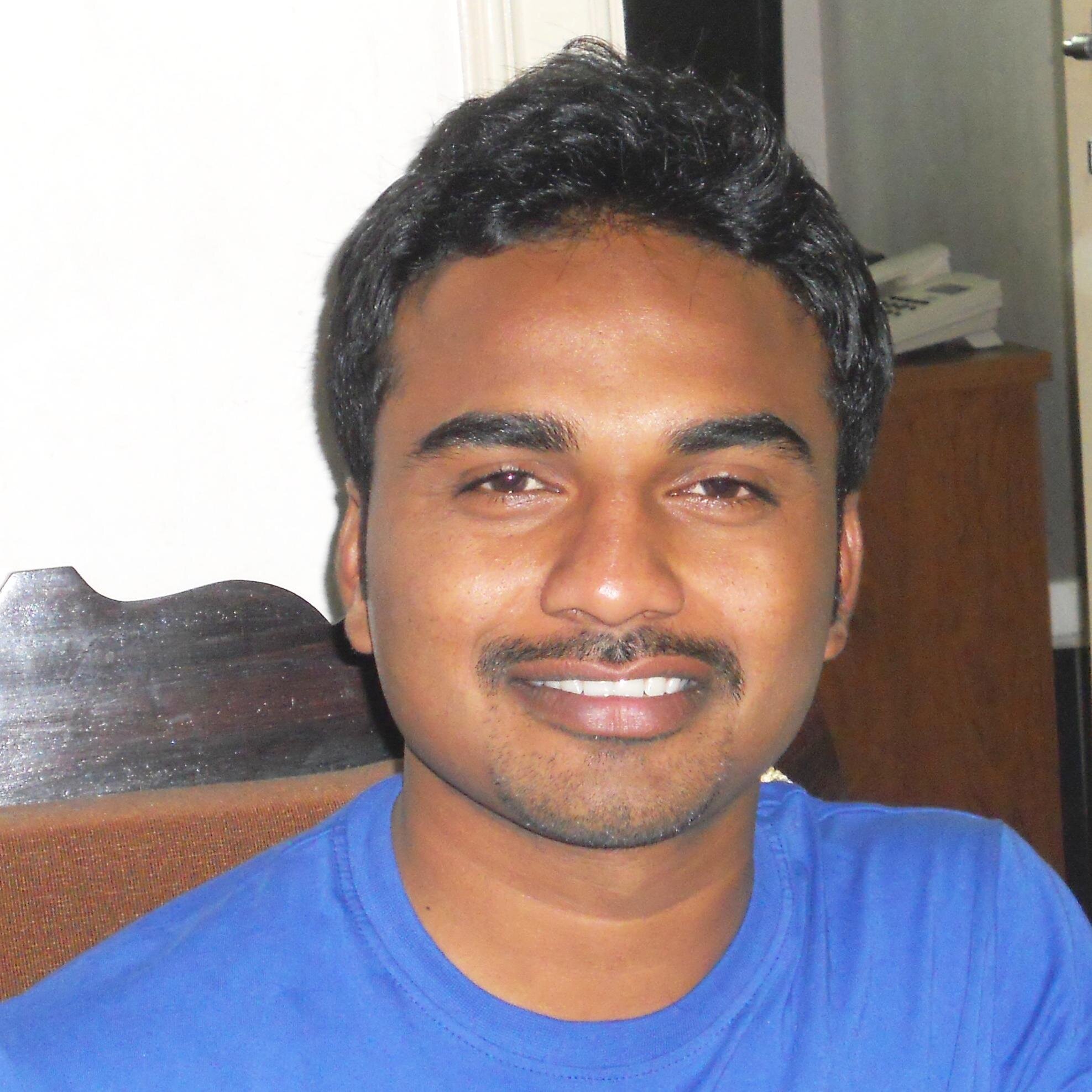 giri_mdev's profile picture. 