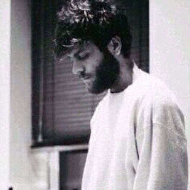 دنيآني ؟ فاطمه .